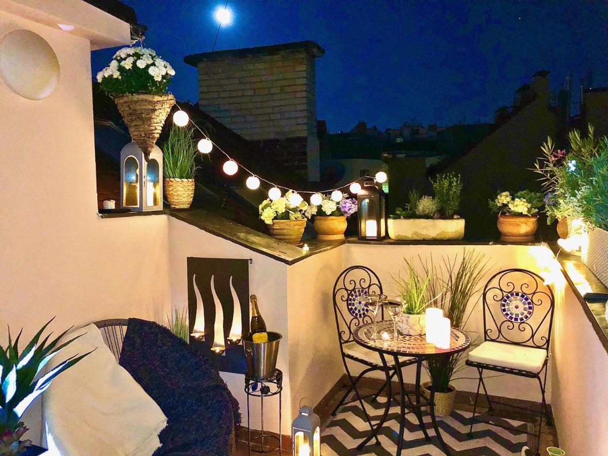 Apartmán Duplex With Quite Terrace On Wenceslas Sq.