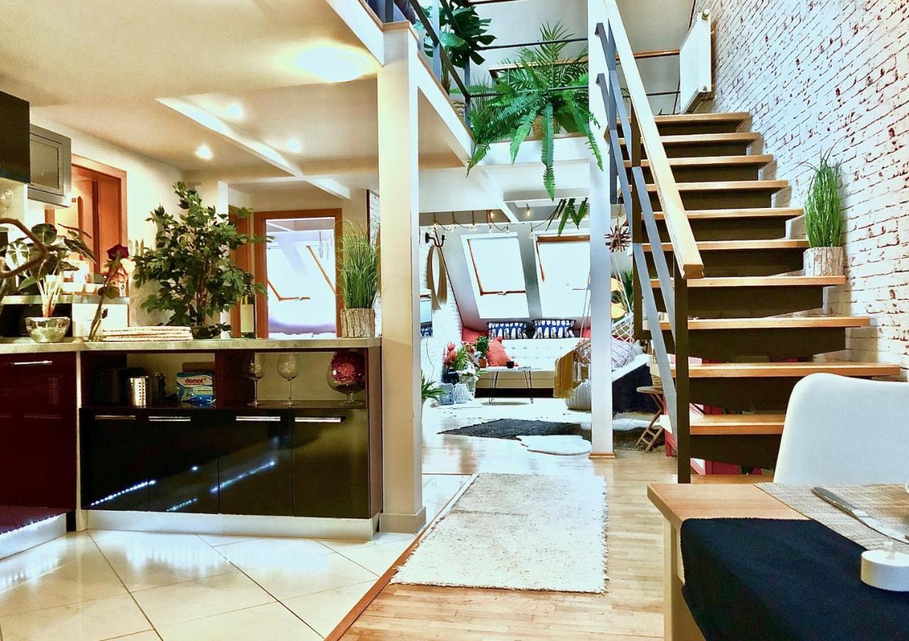 Duplex With Quite Terrace On Wenceslas Sq. Lejlighed Prag